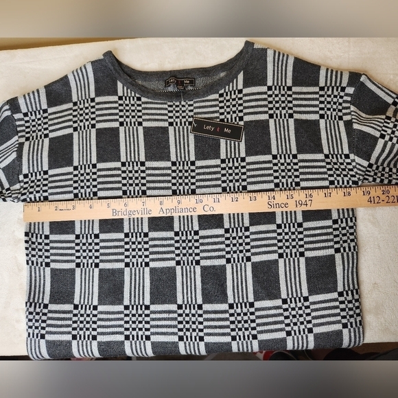 Lety & Me Black and Gray Sweater Size XSP - Picture 8 of 10